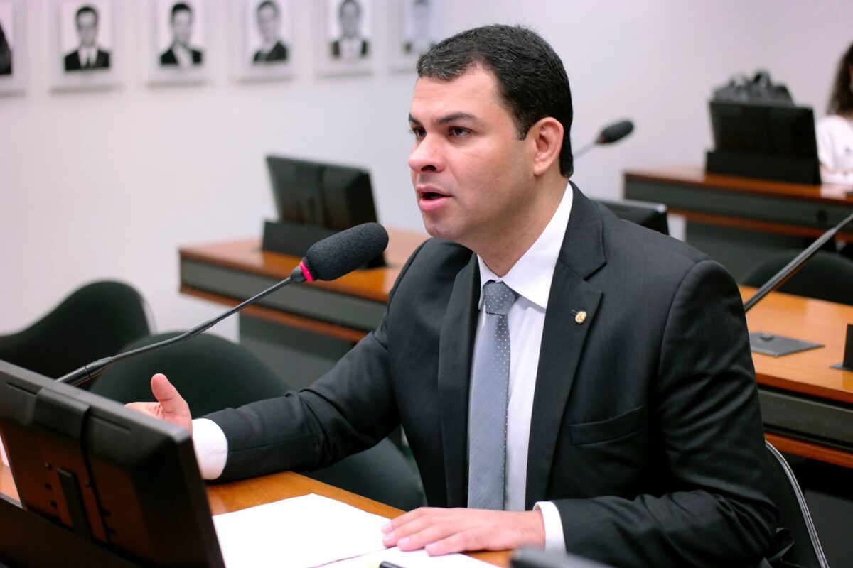 Após morte de Djidja, Vianna faz projeto para rigor na venda de ketamina