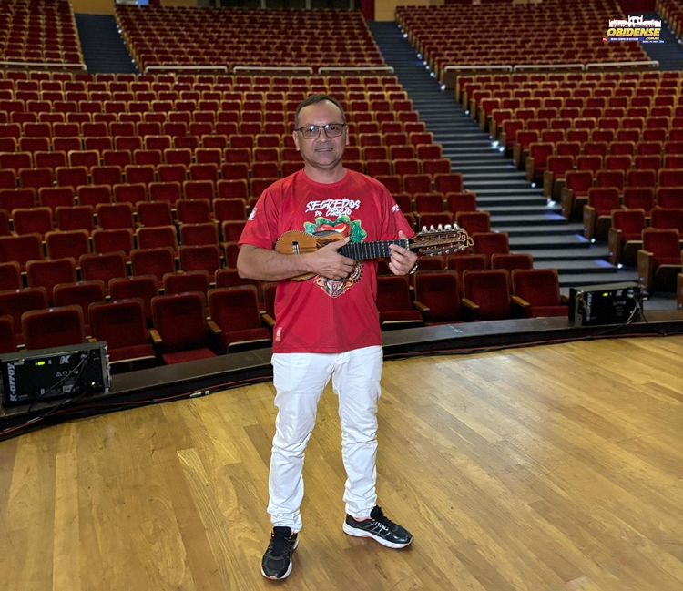 Músico do Garantido ganha prêmio Simão Assayag no festival de Parintins