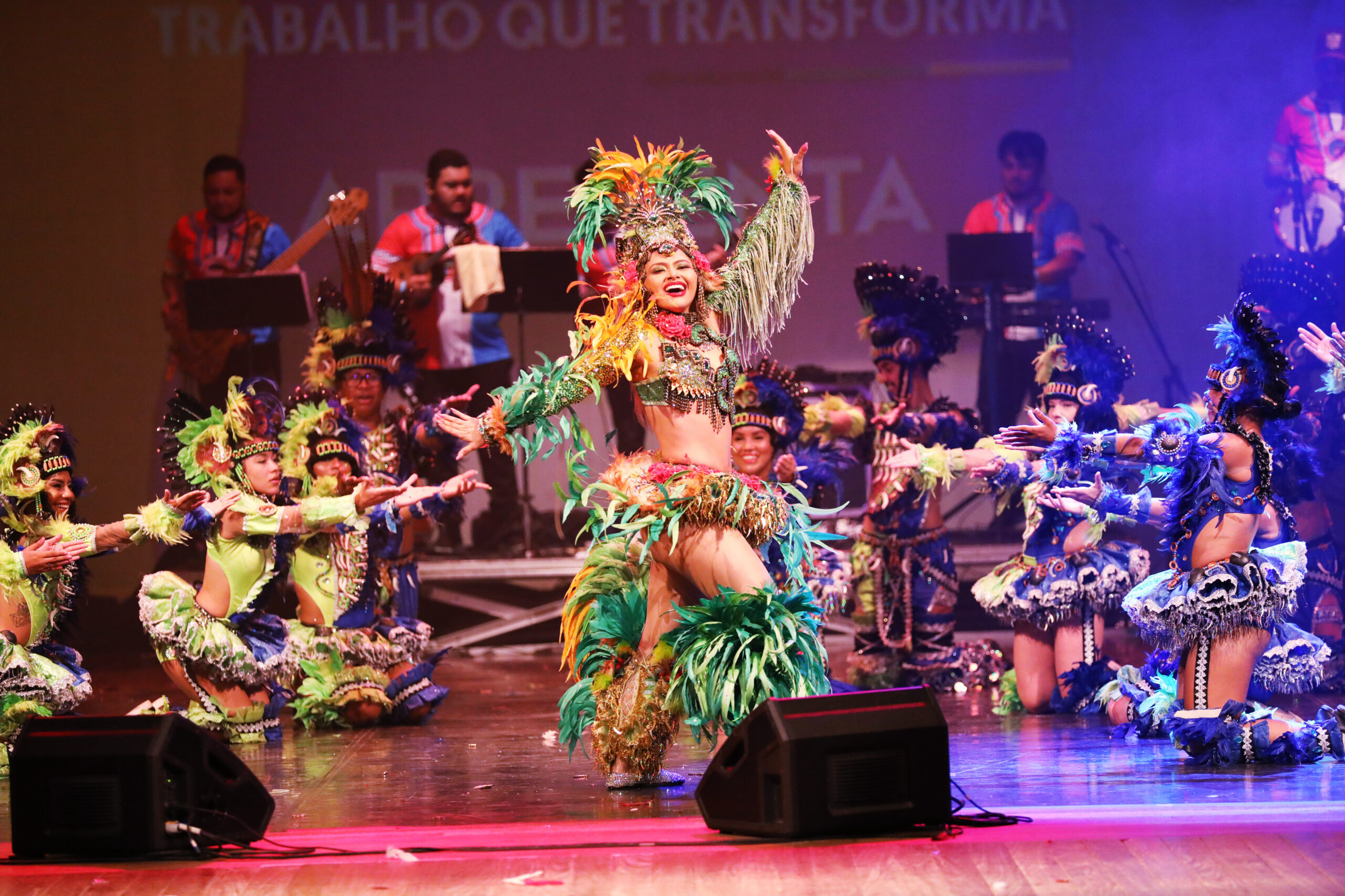 Cirandas - Guerreiros Mura - Cirandeira Bela - teatro amazonas Foto: Euzivaldo Queiroz