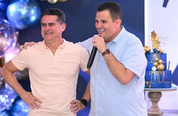Renato Júnior vence batalha e será vice de David Almeida