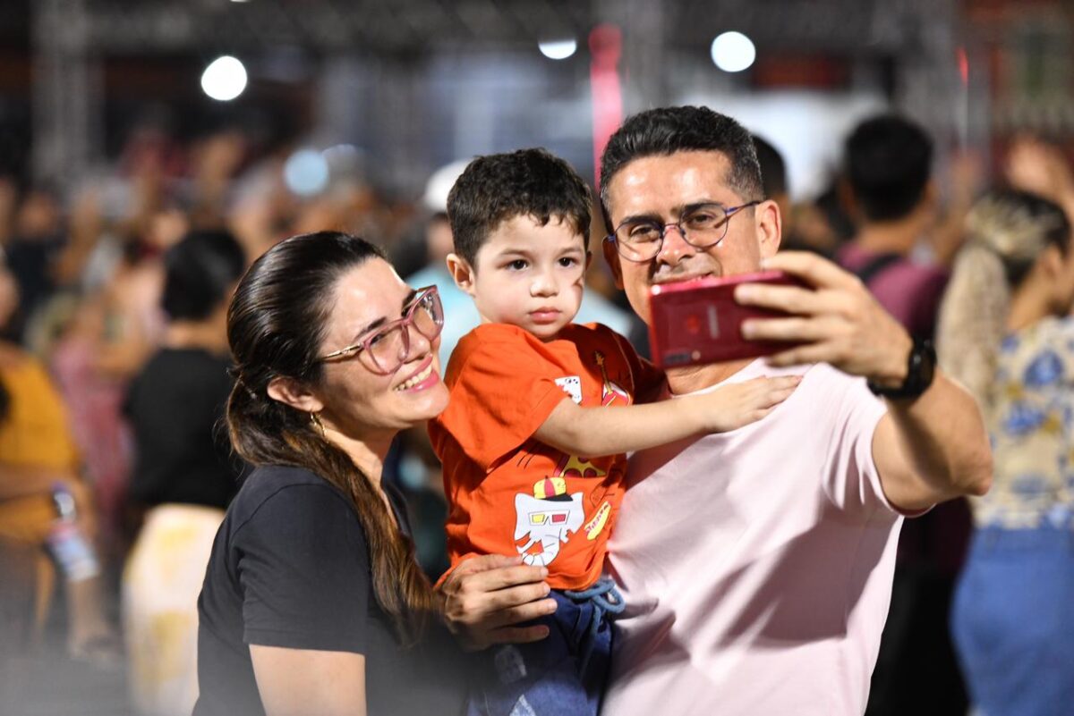 David Almeida tem 34,6% e vence em todos os cenários de 2º turno, diz Ipen