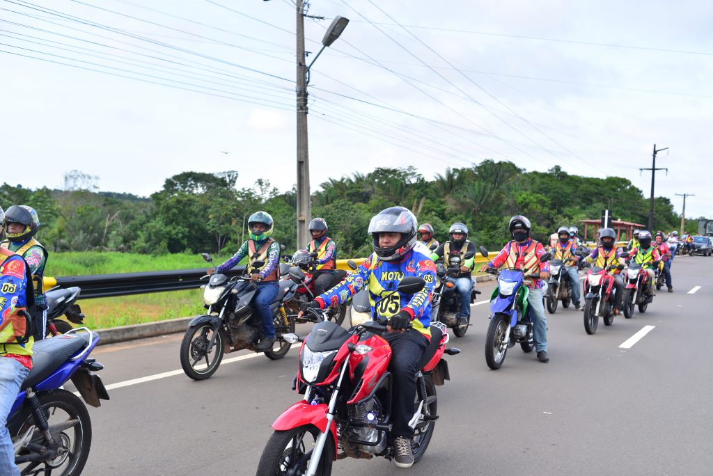 Abraciclo e Detran-AM realizam pit stop educativo em Manaus