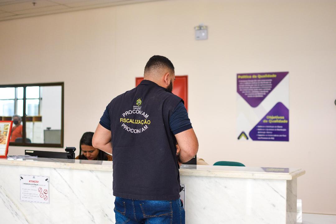 Apagão em vários bairros de Manaus gera notificação à Amazonas Energia