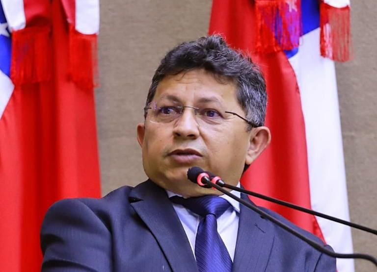 Fracasso do PT em Manaus elege Sinésio Campos 'bode expiatório'