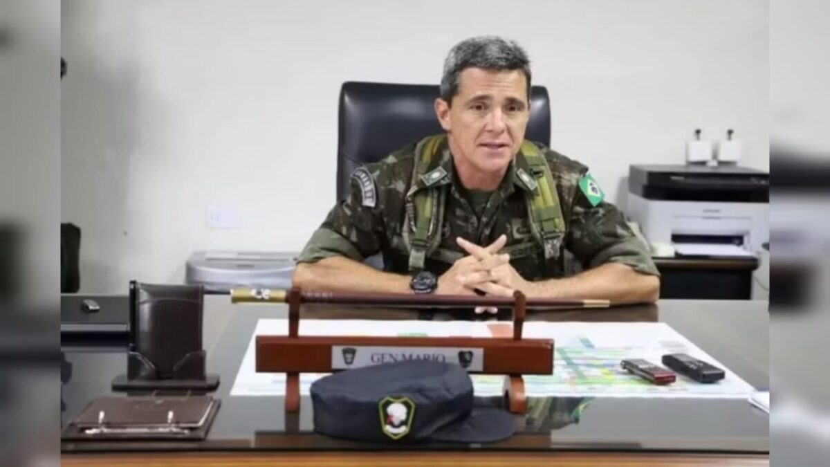 General falou 40 minutos com Bolsonaro e afirmou apoio ao plano de mortes