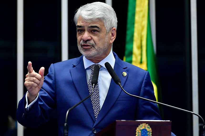 Senador petista diz que PT precisa atualizar discurso