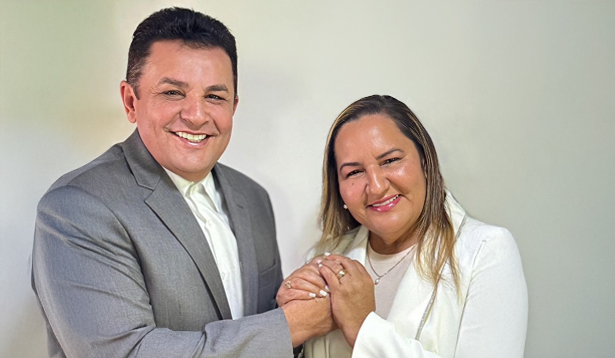 Casal de prefeitos está diplomado