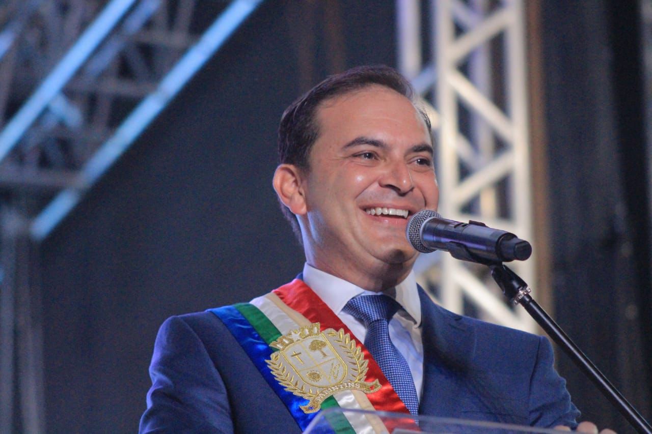 Assayag anuncia concurso público neste ano em Parintins