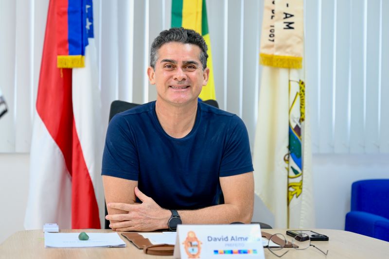 David Almeida finaliza reforma administrativa em Manaus