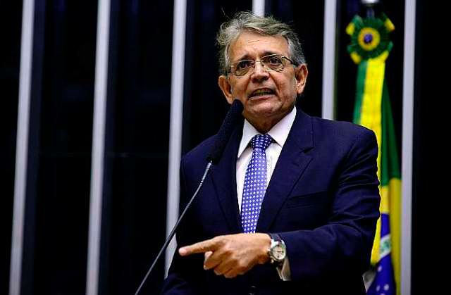 Pauderney Avelino assume vice-liderança do União Brasil na Câmara