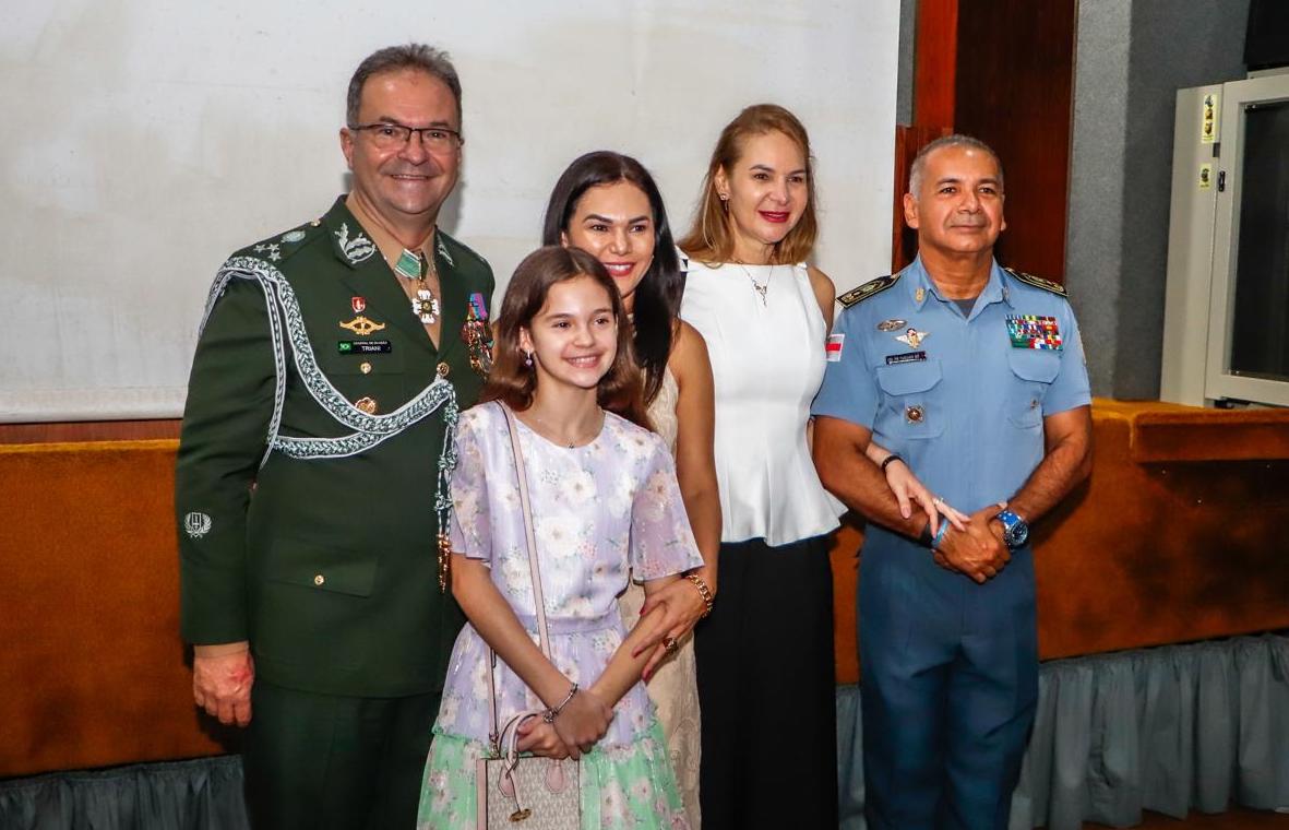 General Triani e coronel Fabiano Bó