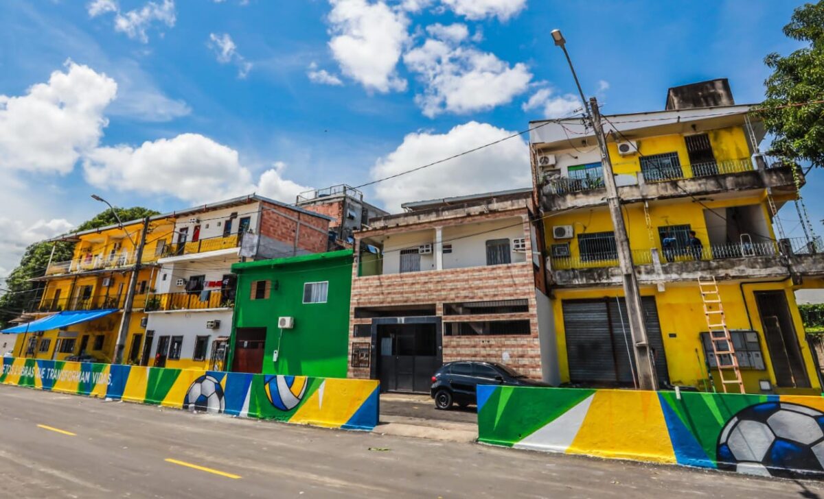 Wilson Lima oficializa verde-amarelo como cor de governo