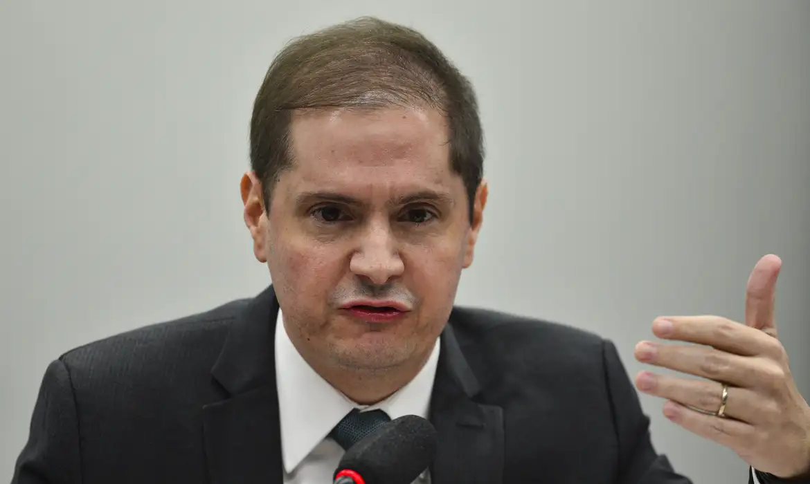 Bolsonaro cavou brecha para questionar derrota em 2022, diz ex-ministro