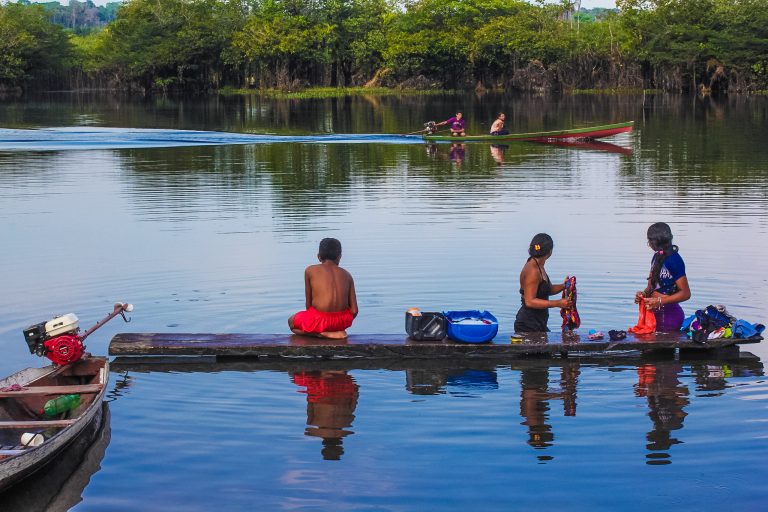 Amazônia: indígenas e ribeirinhos estão longe do crédito de carbono