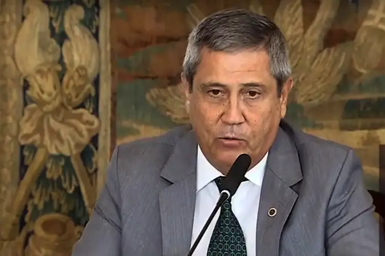 General Braga Netto deve continuar preso, defende a PGR