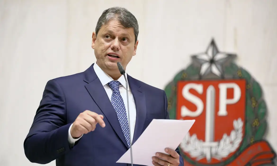 Tarcísio diz que centro e de direita estarão unidos contra Lula em 2026