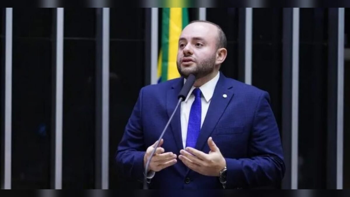 Fausto Jr. vota contra aumento do IOF