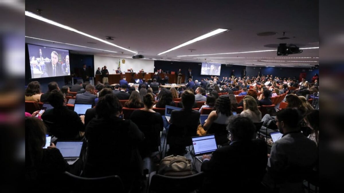 Imprensa mundial de olho no julgamento de Bolsonaro e seus golpistas