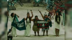 Caprichoso e Garantido dão lição de cultura que o Brasil não ensina