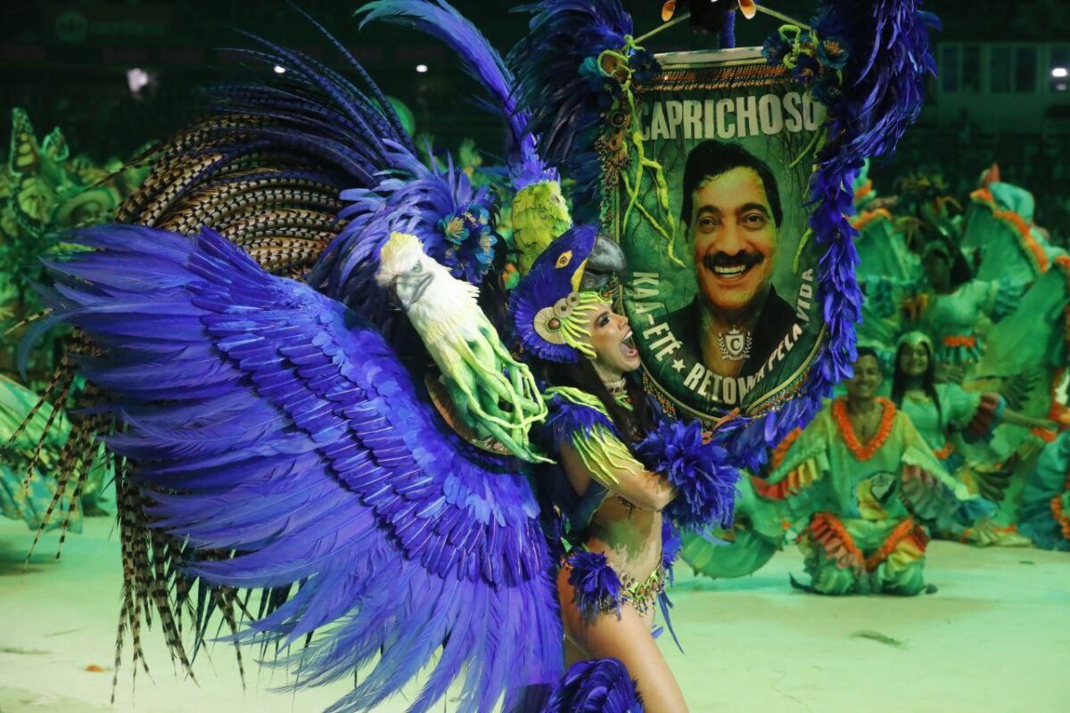Chico Mendes puxa defesa da Amazônia do Caprichoso e Garantido aposta no povo