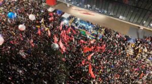 Nós x Eles: brasileiro volta às ruas no país contra Trump e família Bolsonaro