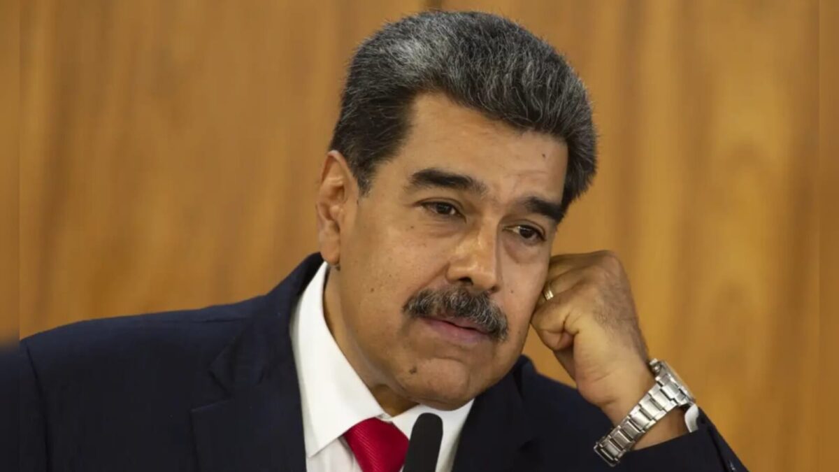 Trump paga US$ 25 milhões para tentar jogar Maduro na cadeia