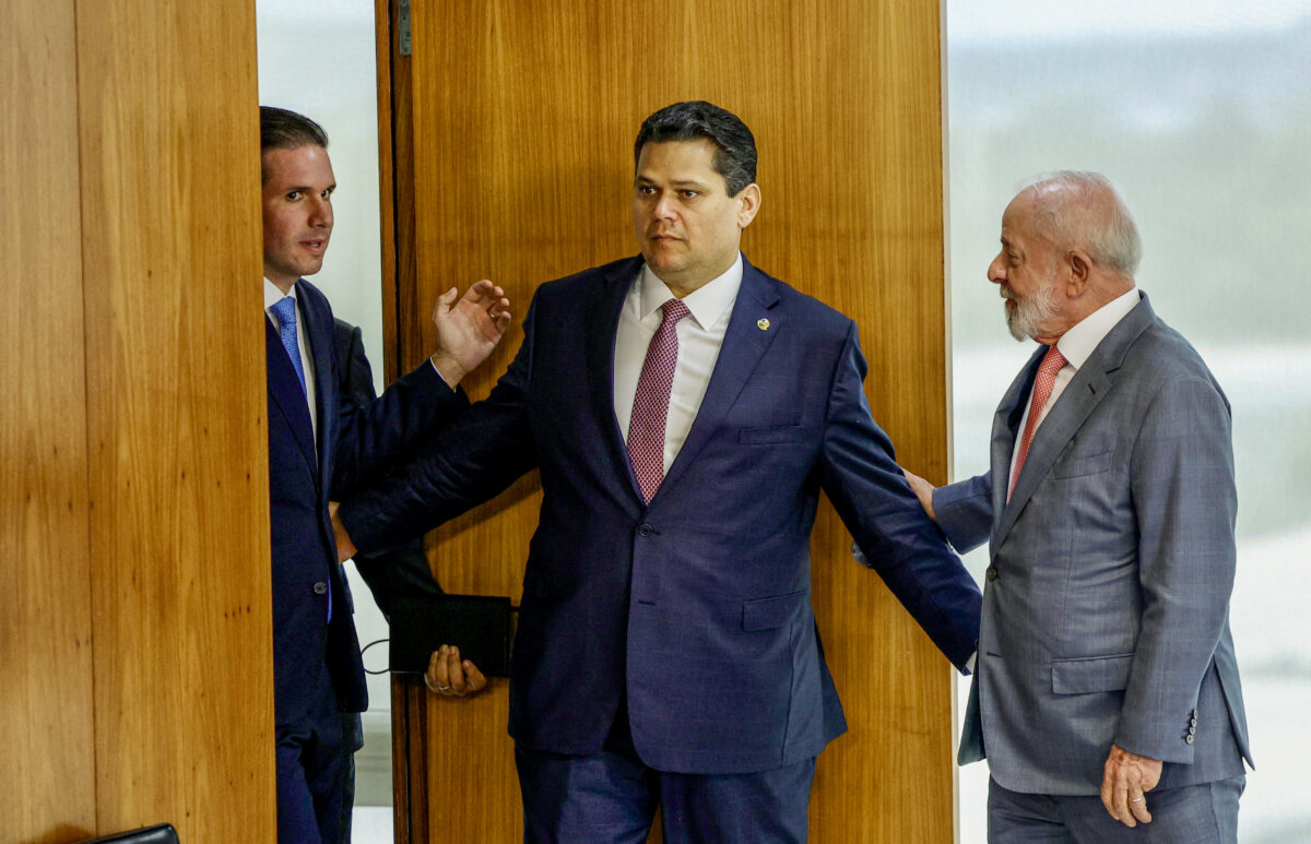 Alcolumbre e Motta dizem fechar com Lula contra Trump