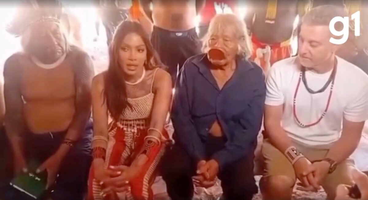 Para encontrar Raoni, Anitta veste top feito por indígenas do Amazonas