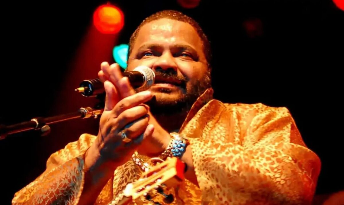 Morre cantor Arlindo Cruz, ex-'Fundo de Quintal'