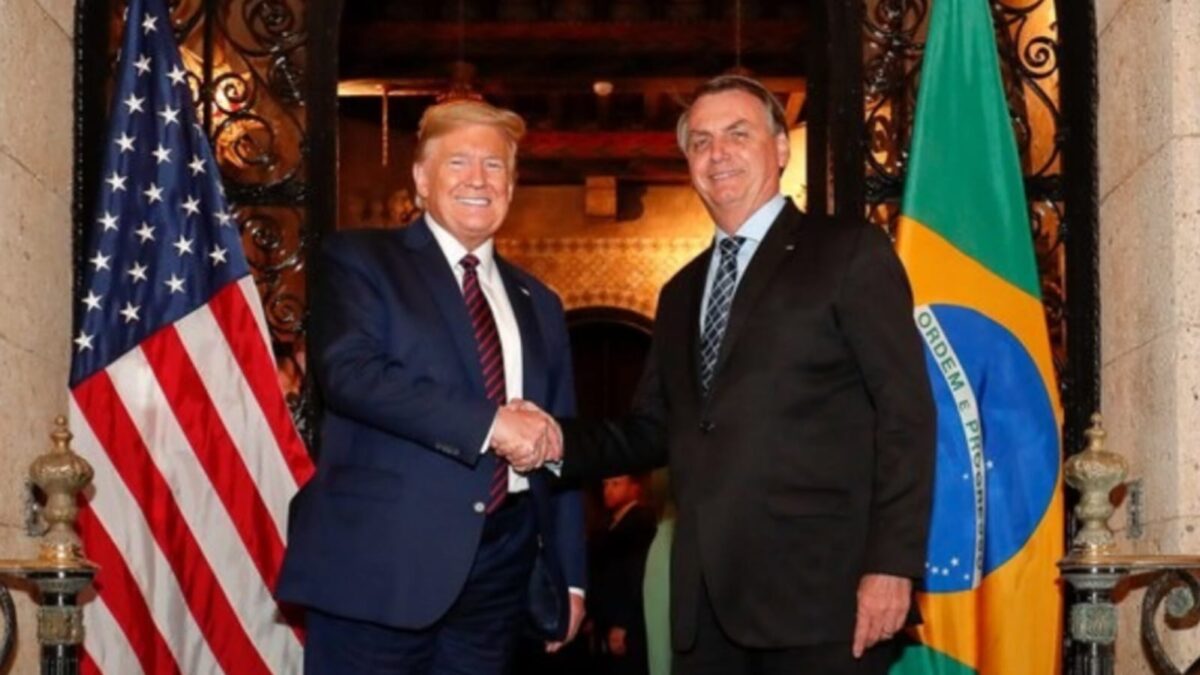 PGR vai investigar Bolsonaro como informante de Trump e traidor do Brasil