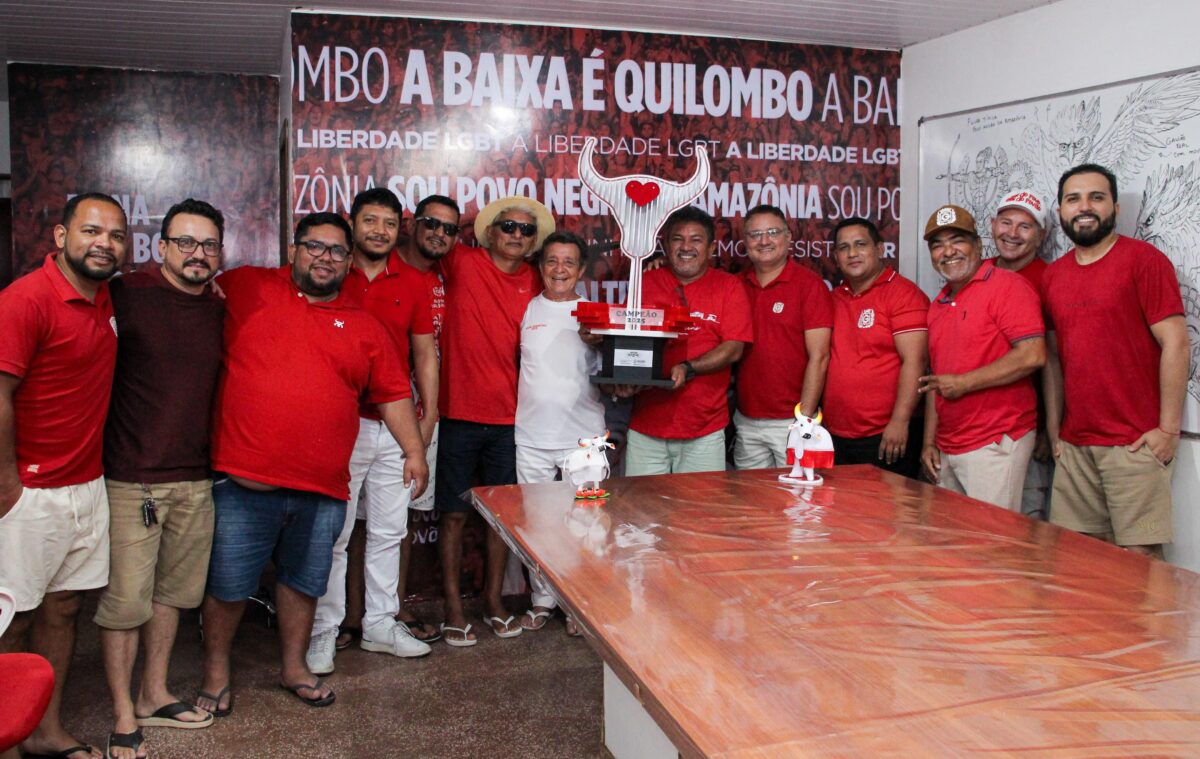 Garantido paga direitos autorais aos compositores do espetáculo no bumbódromo