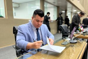 Expulsar deputado de partido é prêmio, avalia Avante