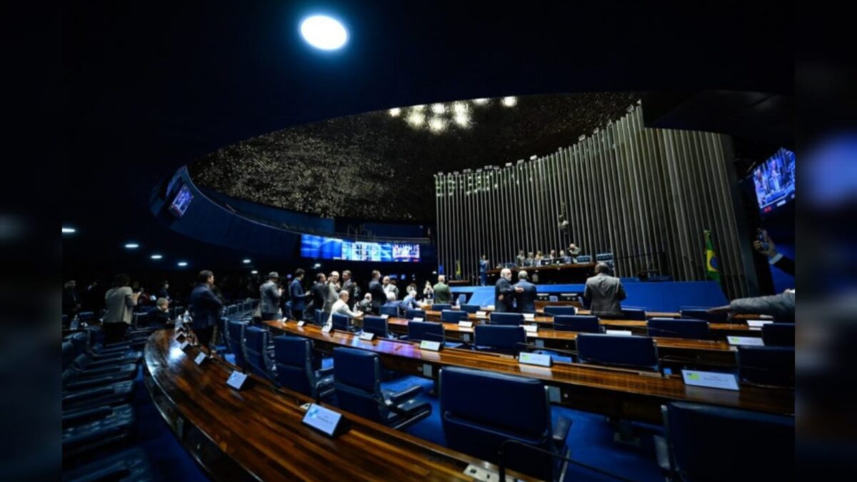 Aprovada no Senado isenção do IR para quem ganha até R$ 3 mil