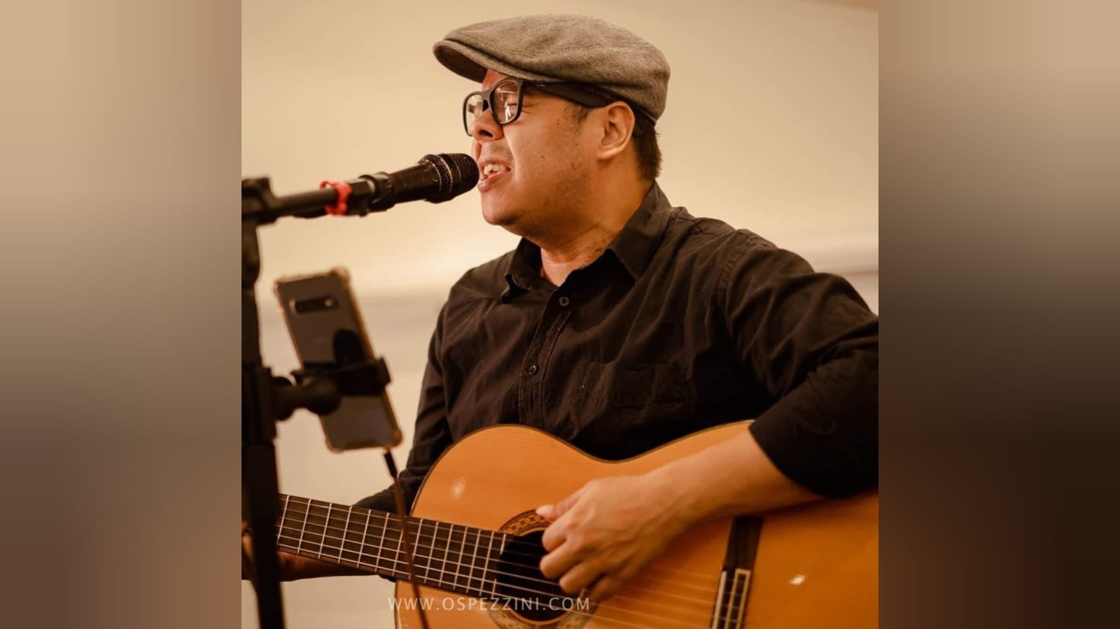 Destaque no The Voice, cantor roraimense morre em Manaus
