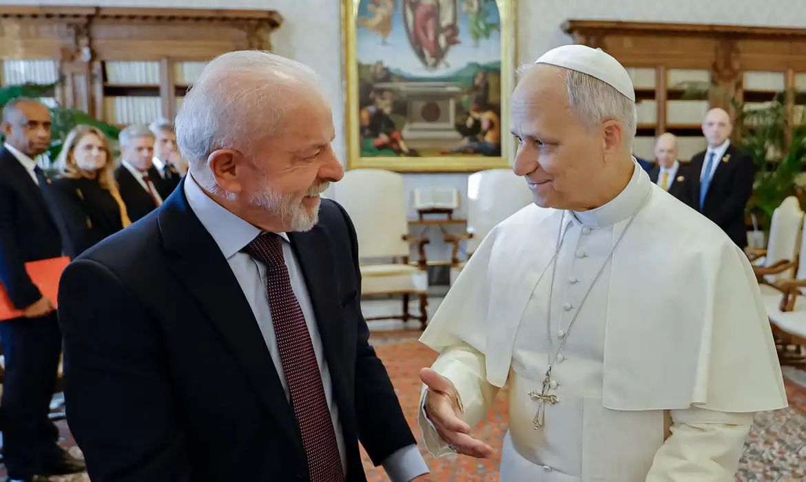 Lula elogia papa pela mensagem de que fé e amor ao pobre devem seguir juntos