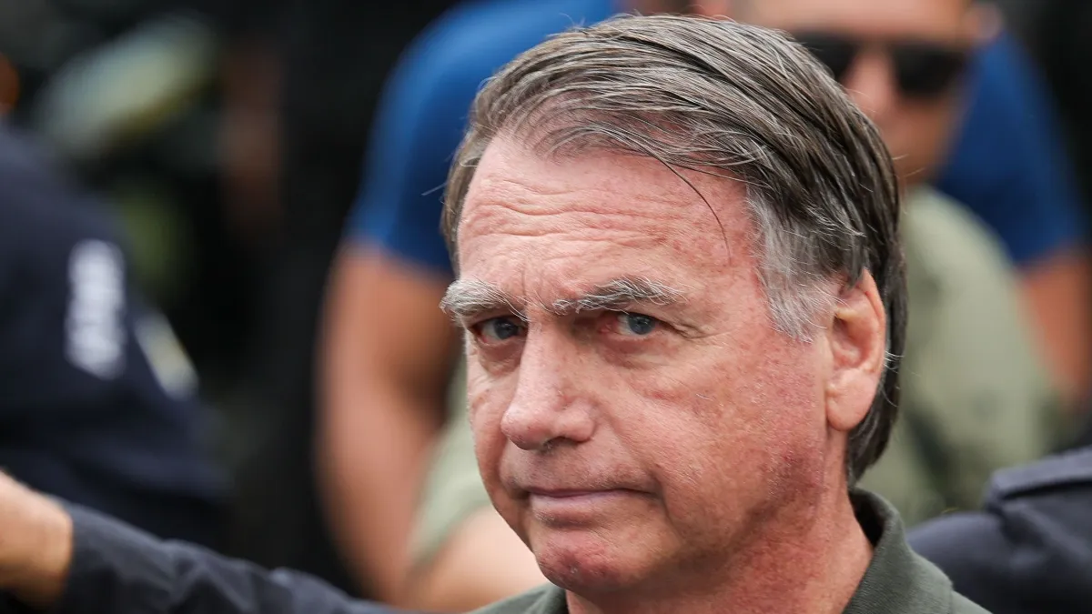 Bolsonaro tem que se explicar ao STF sobre arma que escondia na prisão