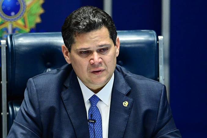 STF é acionado para destravar pedido de afastamento de Alcolumbre